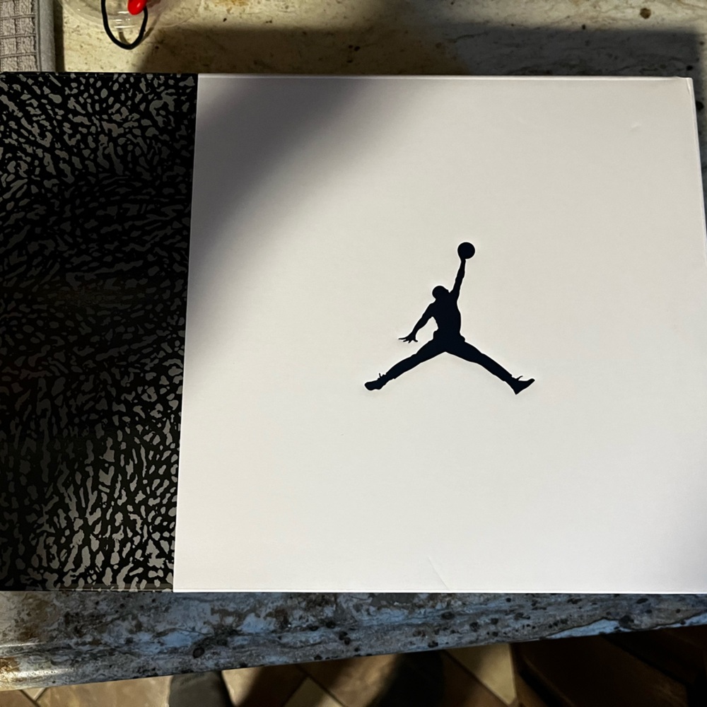 Brand new unopened Jordan 3 Retro Midnight Blue.